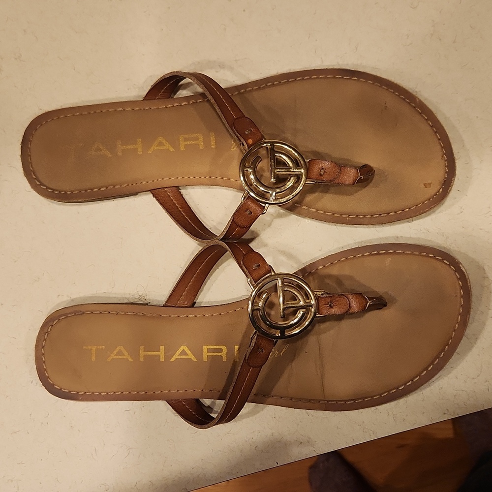 Tahari sz 7.5